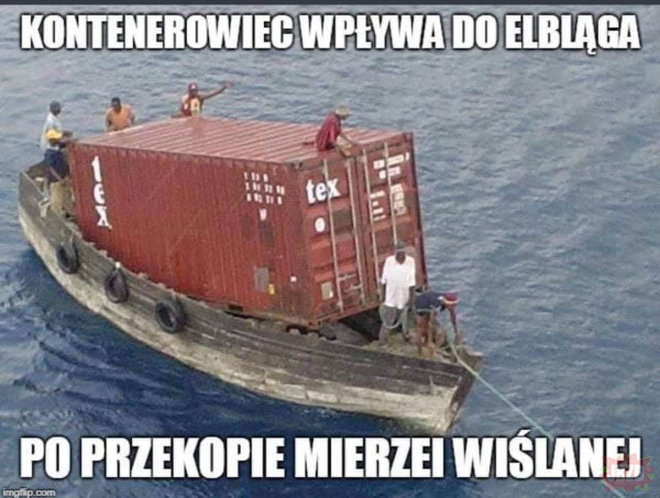Kontenerowiec wpływa do Elbląga