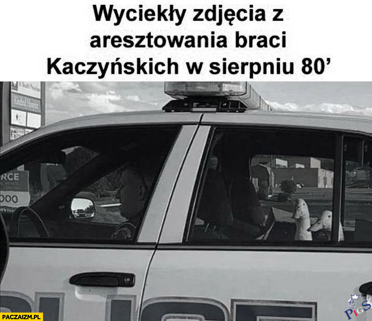 Wyciekły zdjęcia z aresztowania braci Kaczyńskich