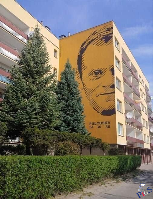 A może by tak na Nowogrodzkiej taki mural?