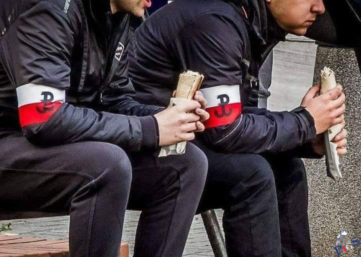 A po wydarciu ryja na cały islamski świat poszliśmy sobie spokojnie na tureckiego kebaba