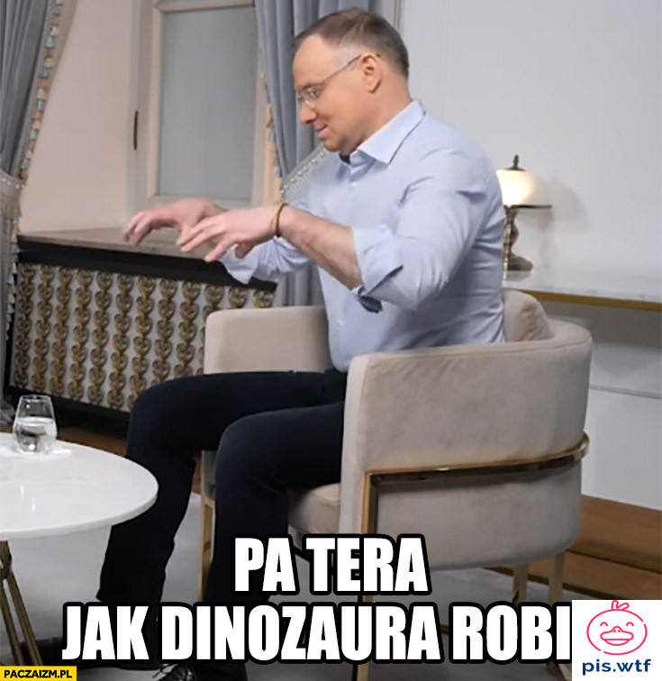 Endrju robi dinozaura