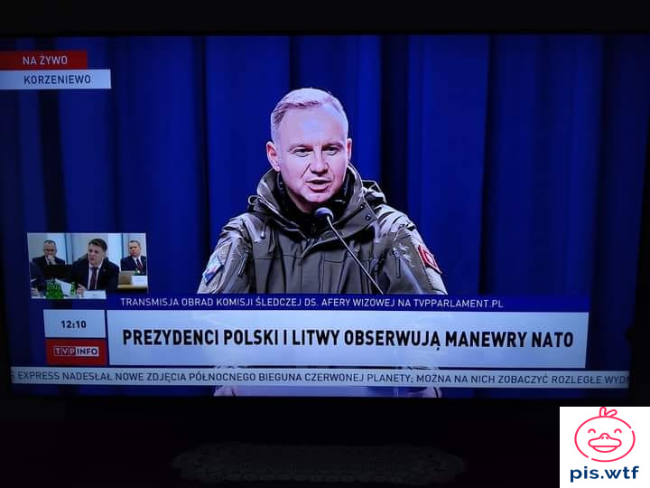 Błazen przywdział mundur – wrogie zastępy na sam widok padną trupem na ziemię ze śmiechu