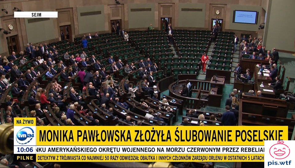 Pawłowska “ślubuje” przy sali w połowie pustej. Chyba się nie podoba posłom PiS